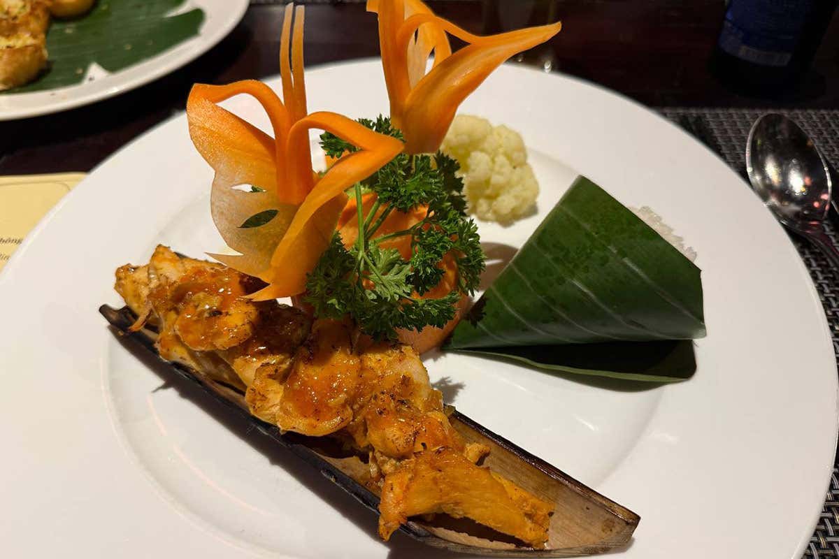 Thit gà nuong ong tre