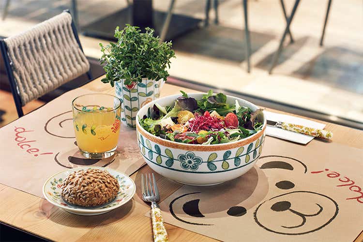 Scegliere un regalo, bevendo un caffè A Milano il nuovo locale Thun Scegliere un regalo, bevendo un caffè A Milano il nuovo locale Thun