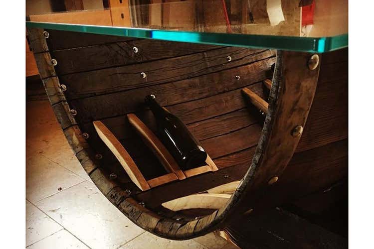 Da botte a tavolo, con ispirazione al mondo enologico - Dalle botti a mobili e giocattoli Il progetto sostenibile di Tinazzi