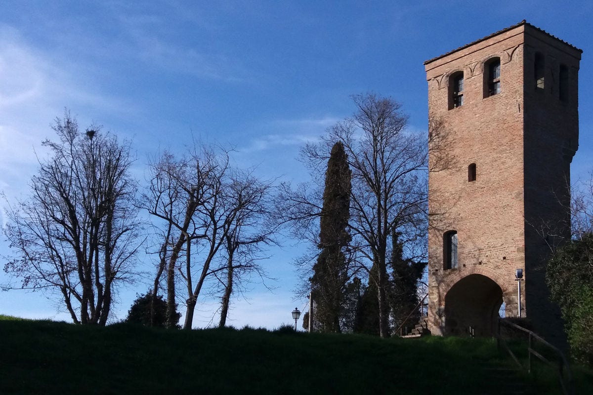 Torre San Pietro Ozzano (Credito Foto: Elisa Cerè) DA FINIRE - Ozzano dell’Emilia: una città dove il passato si fonde col presente