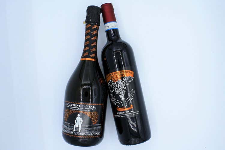 Un Bonarda e uno Spumante per l'associazione &ldquo;Luca per non perdersi nel tempo&rdquo; - Il Natale solidale di Torrevilla tra prodotti locali e volontariato