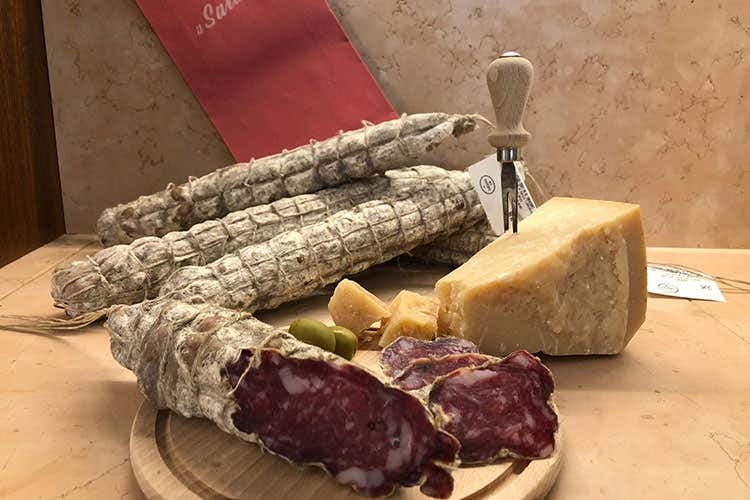 Il salame nostrano di Dalla Terra, Il Salame - Il Natale solidale di Torrevilla tra prodotti locali e volontariato