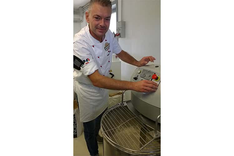 Adriano Albanesi - Tradizione ed evoluzione dell'arte bianca La filiera secondo Molino Farchioni Adriano Albanesi - Tradizione ed evoluzione dell'arte bianca La filiera secondo Molino Farchioni