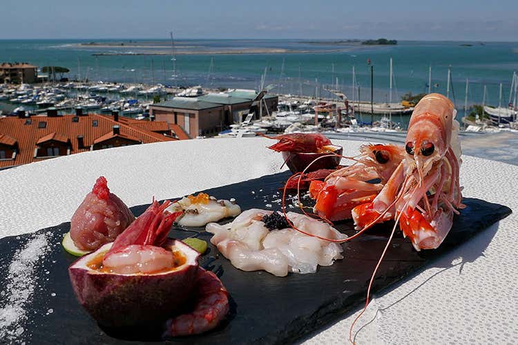 Cucina di pesce con vista mare (Trattamenti rigeneranti al Laguna Palace Hotel di Grado) Cucina di pesce con vista mare (Trattamenti rigeneranti al Laguna Palace Hotel di Grado)