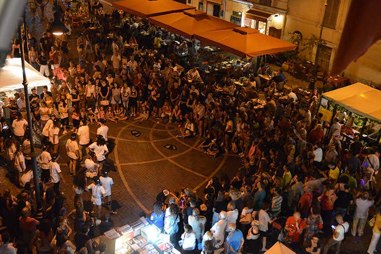 Tre giorni di assaggi, musica e spettacoli all'11ª edizione di DiVino Etrusco Tre giorni di assaggi, musica e spettacoli all'11ª edizione di DiVino Etrusco