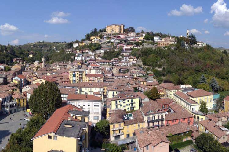 (Tre giorni di festa con Canellivincanta Spumante, cibo e musica protagonisti) (Tre giorni di festa con Canellivincanta Spumante, cibo e musica protagonisti)