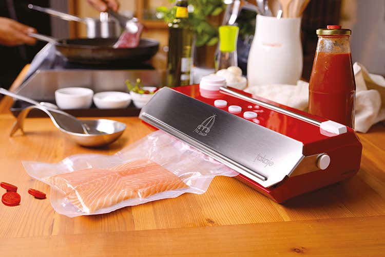 Il sistema di sottovuoto Takaje - Tre spade, il marchio piemontese dinstito per l'avanguardia in cucina