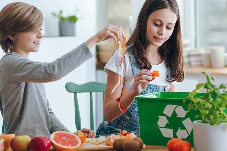 Sono le nuove generazioni a scegliere i trend dell'alimentazione da oggi al futuro - Dal dopoguerra alla next generation Come cambia la dieta degli italiani?