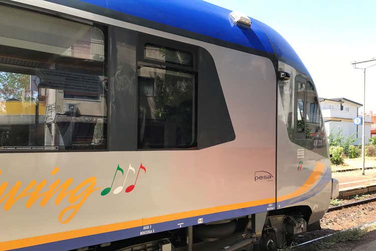 Trenitalia, il gradimento sale oltre l'82% 90,7% delle corse regionali sono puntuali Trenitalia, il gradimento sale oltre l'82% 90,7% delle corse regionali sono puntuali