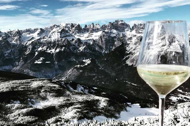 Trentodoc fa tappa a Campiglio Bollicine protagoniste sulla neve Trentodoc fa tappa a Campiglio Bollicine protagoniste sulla neve