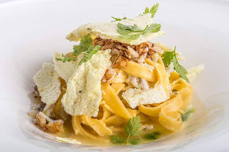 Trippa e foiolo allo zafferano, funghi pioppini, brodo di bosco Trippa e foiolo allo zafferano, funghi pioppini, brodo di bosco