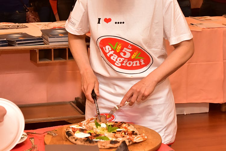Trofeo World Pizza in Sardegna Marco Ledda primo nella Classica