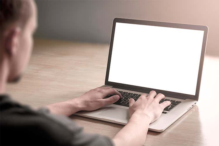 Troppi contenuti “liberi” sul web?  È tempo che la politica si muova