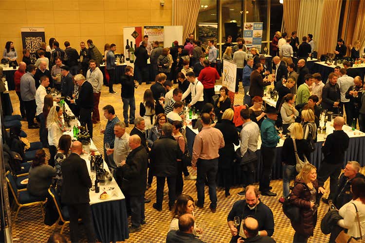 Tutto pronto per il Festival delle Malvasie 110 vini in degustazione, ospite la Puglia Tutto pronto per il Festival delle Malvasie 110 vini in degustazione, ospite la Puglia