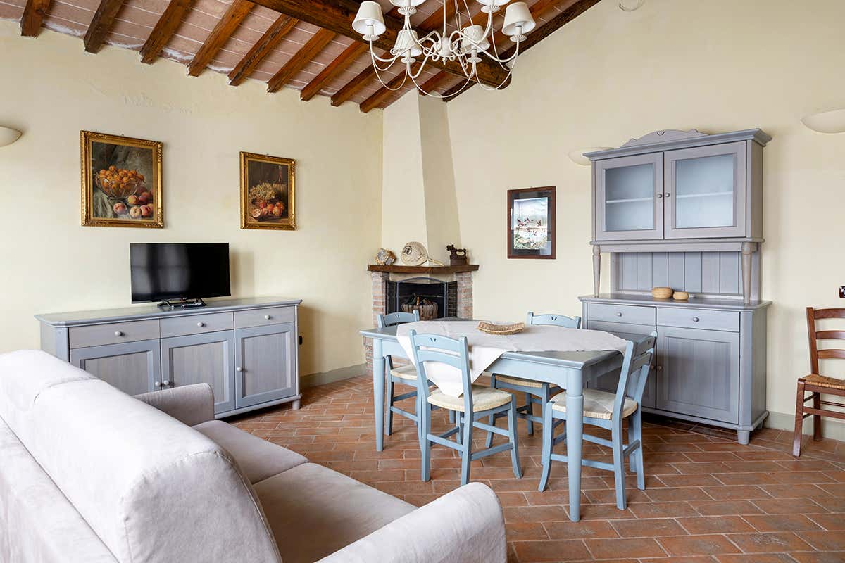 Dormire in un wine relais con piscina circondati dai vigneti in Toscana