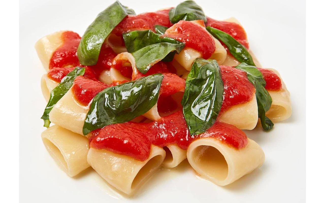 La Pasta e pomodoro alla Hilde di Uliassi è il piatto dell'anno Ristoranti, 50 Top Italy: trionfano Bottura e Klugmann