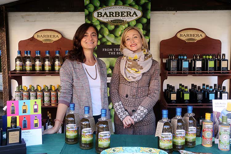 Clara Cimò e Orelì Sferrazza (Uliveti e Giardini di Carlo Gli extravergine d'oliva di Oleifici Barbera)