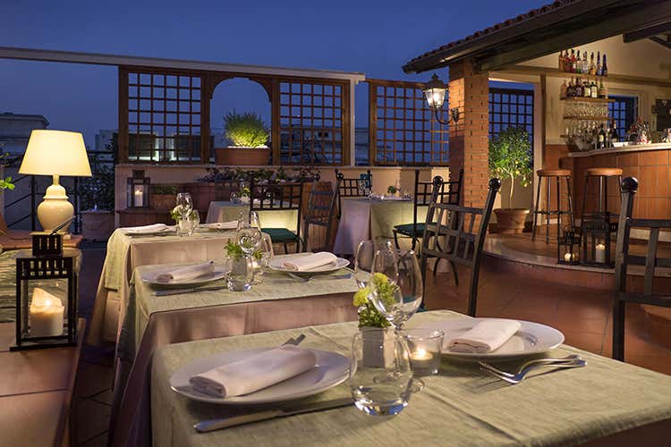 L’Hotel Diana offre 157 camere e suites con tutti i comfort (L'Uliveto all'Hotel Diana Giardino segreto sui tetti di Roma)