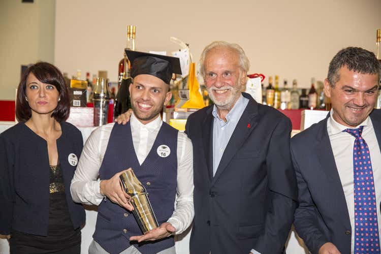 Erica Guatto, Umberto Passarelli, Danilo Bellucci e Blendi Vogli (Umberto Passarelli da 110 e lode Essenza d&rsquo;Estate il miglior cocktail)