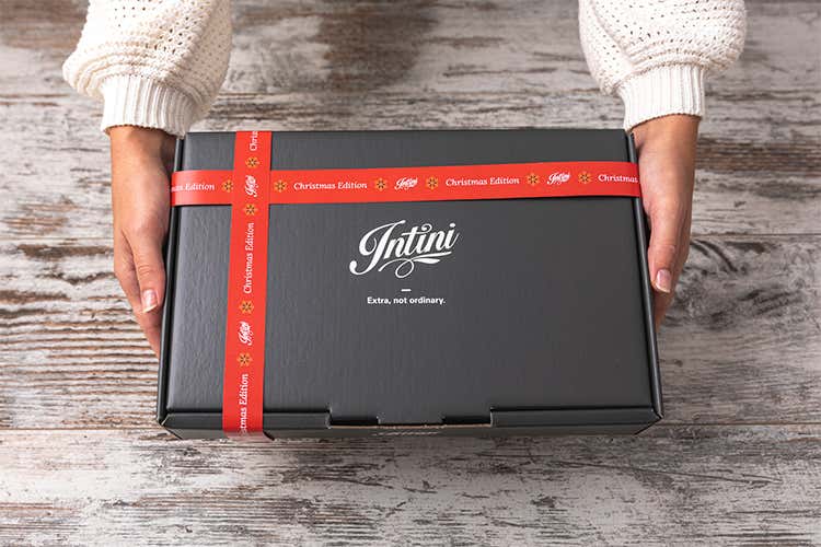 Una gift box all&rsquo;extravergine di oliva Le confezioni natalizie di Olio Intini