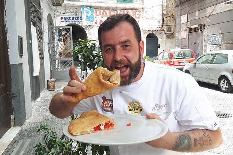 Salvatore Staiano - Una pizza da... 110 e Lode Qualit&agrave; secondo tradizione a Napoli