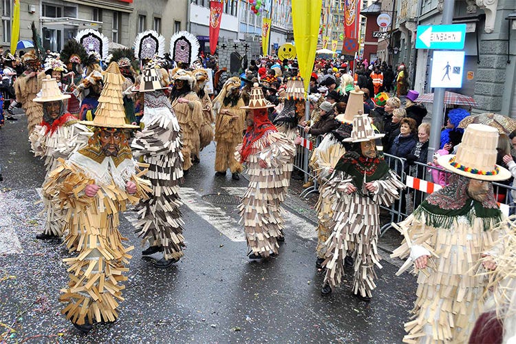 Una sfilata di oltre 3mila maschere al Carnevale di Villach in Carinzia