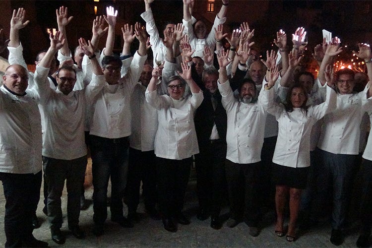 Una squadra più forte e più numerosa Euro-Toques racconta i valori della cucina
