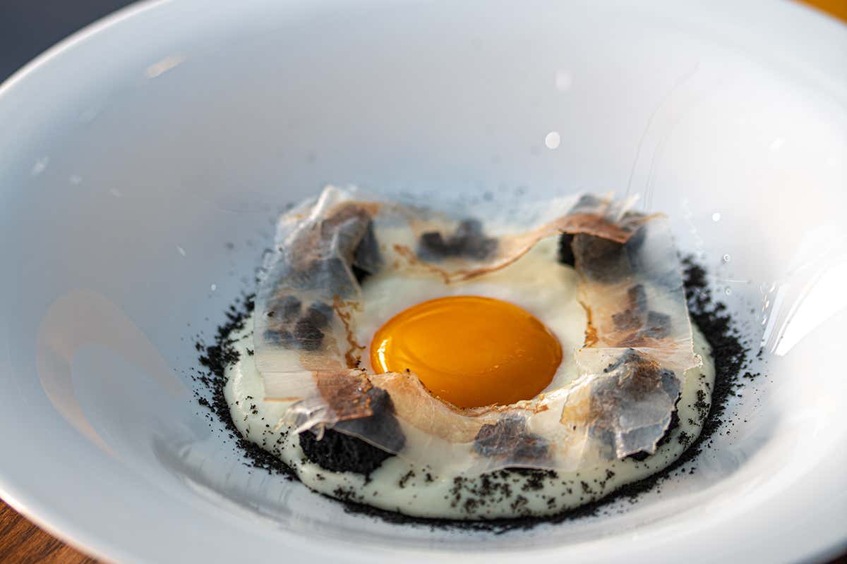 Il ristorante che cucina “nudo”: materia prima e identità nel cuore di Porta Romana