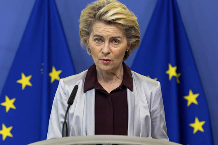 Ursula Von Der Leyen Green pass, invito di Von der Leyen «In Ue sia operativo entro l'estate»