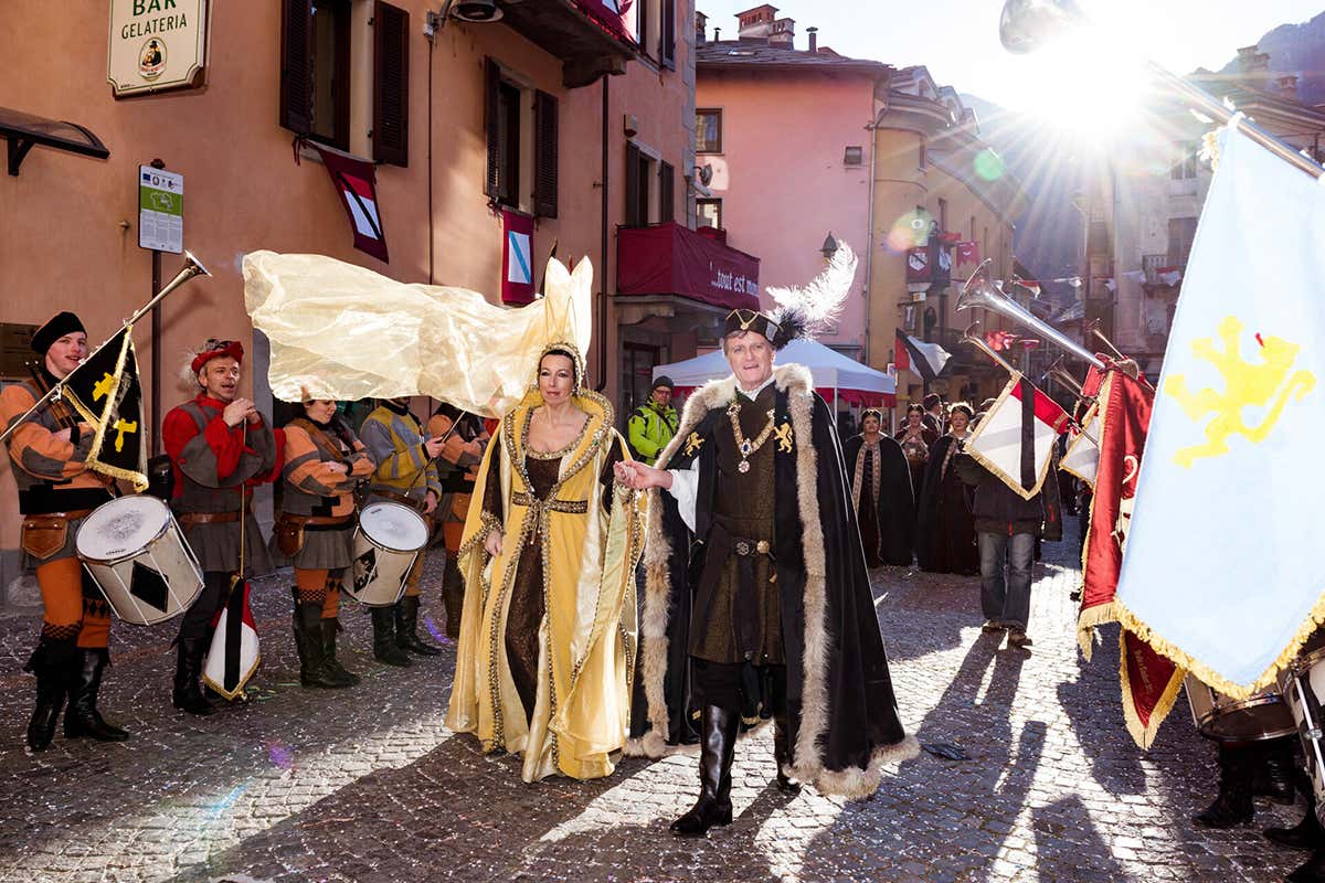 Carnevale in Valle d’Aosta 2026: tutti gli eventi tra borghi alpini e vallate storiche