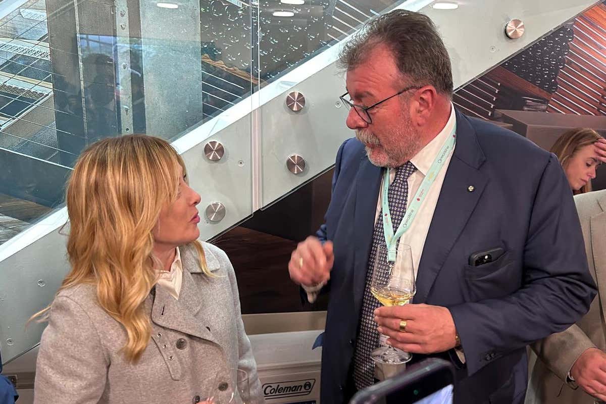 Meloni: «Mi aspetto un Vinitaly resiliente: è un'espressione incredibile del made in Italy» Meloni: «Mi aspetto un Vinitaly resiliente: è un'espressione incredibile del made in Italy»