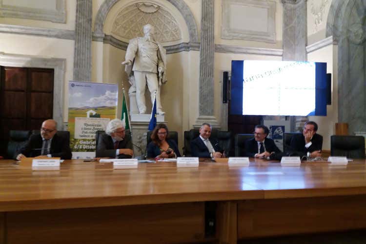 Stefano Landi, Giovanni Bastianelli, Ottavia Ricci, Fabio Paparelli, Marco Citerbo e Simone Fittuccia - Vacanza in agriturismo,  75% nel 2017 Alla pari il rapporto italiani-stranieri