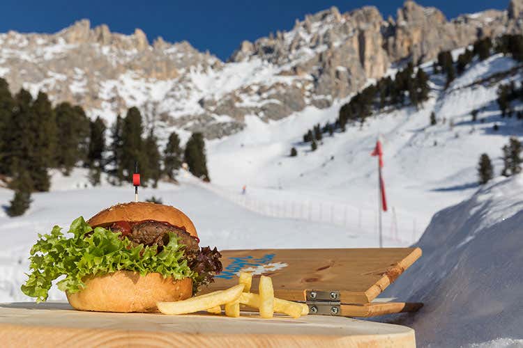 I comprensori godono di rifugi con spettacolari terrazze - Val d&rsquo;Ega in festa Obereggen compie 50 anni