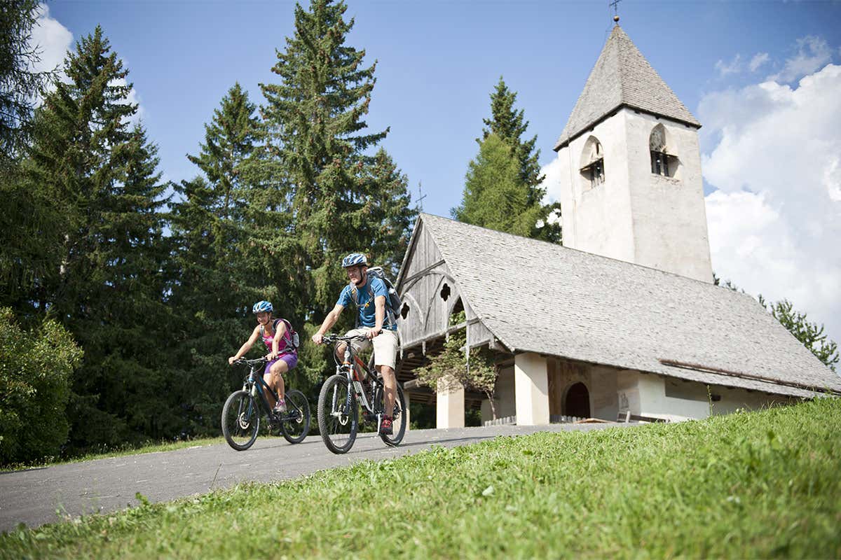 Cicloturismo in Val d'Ega Un'estate in bicicletta Dall&rsquo;Alto Adige alla Romagna