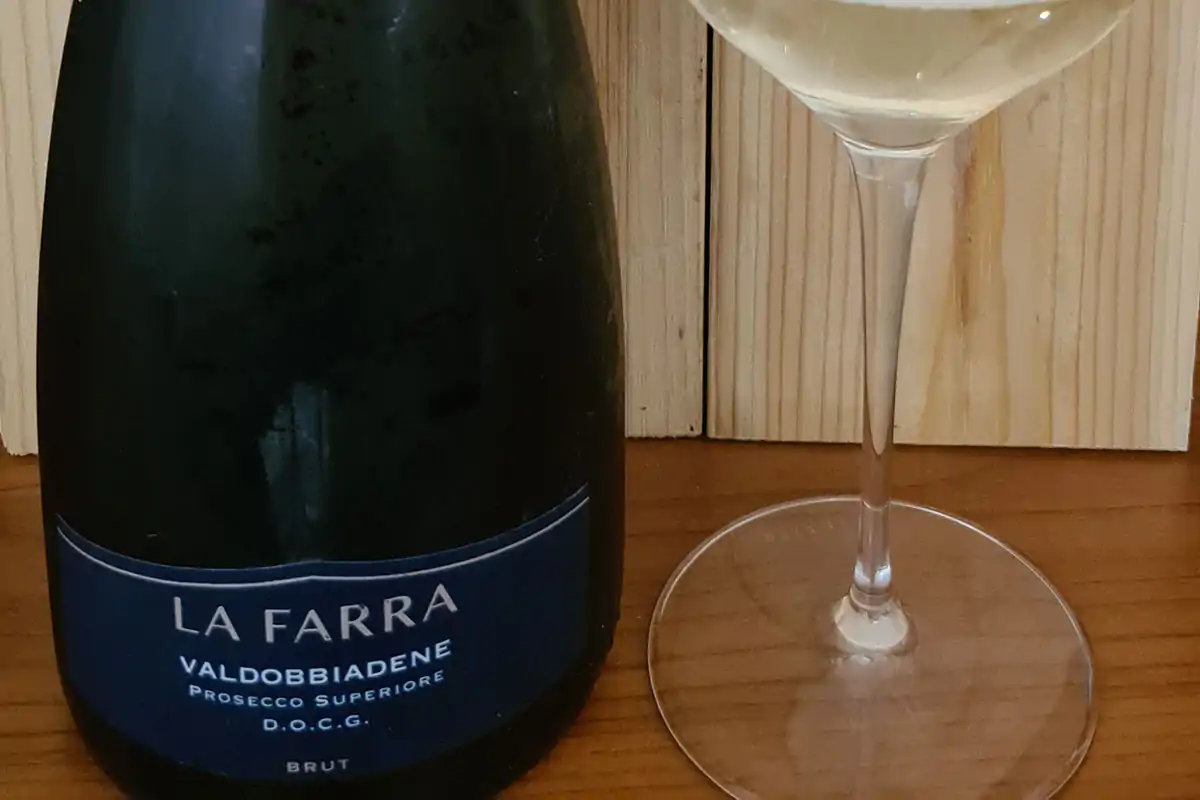 Valdobbiadene Prosecco Superiore Docg Brut La Farra &pound;$Ripartiamo dal vino:$&pound; Valdobbiadene Prosecco Superiore Docg Brut La Farra
