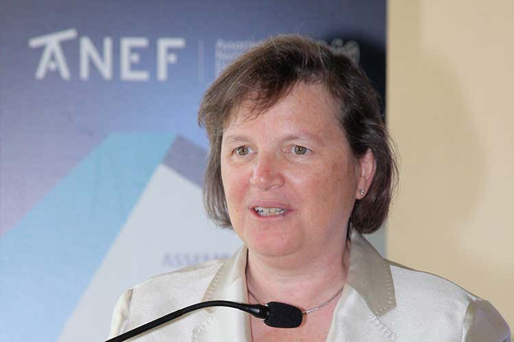 Valeria ghezzi Gli scienziati bloccano lo sci E si torna a parlare di lockdown