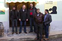 Da sinistra: Gabriele Marchesi (Marchesi di Montalto), Wolker Emmrich e Christian Johann della Mosella, Fabrizio Maria Marzi (Travaglino) e Paolo Massone (presidente consorzio e azienda Bellaria)