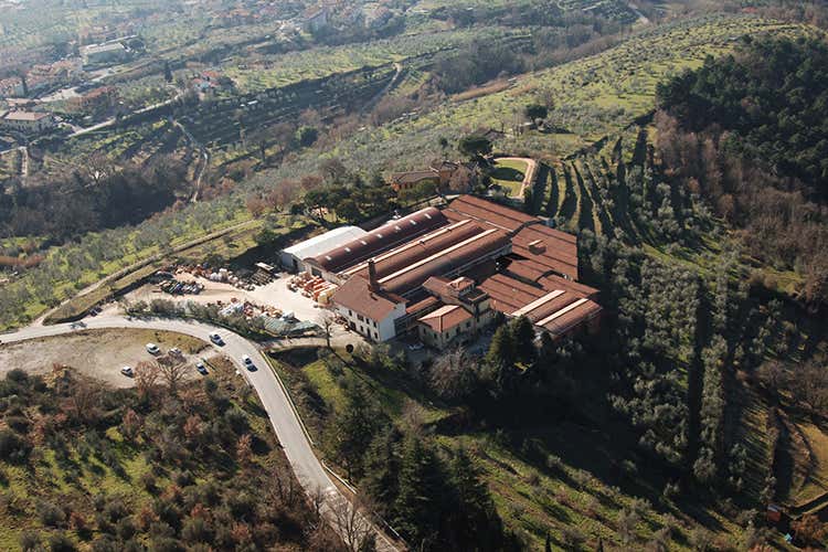 L'azienda nel 2012 (Valoriani, asso dei refrattari Oltre un secolo di esperienza)