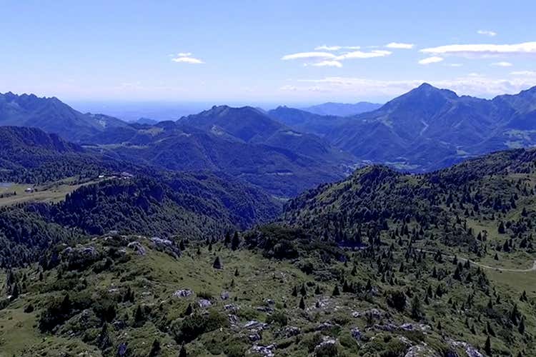 Valsassina, un weekend di percorsi e degustazioni (Valsassina, la valle dei formaggi Degustazioni e percorsi a tema)
