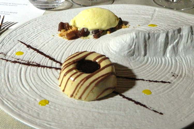 Gelato al tartufo e miele con pere al Vin Brul&egrave; con bavarese alla nocciola piemontese