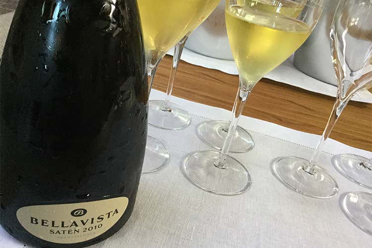 Il San Valentino di Bellavista Tra bollicine Rosé e ostriche Il San Valentino di Bellavista Tra bollicine Rosé e ostriche