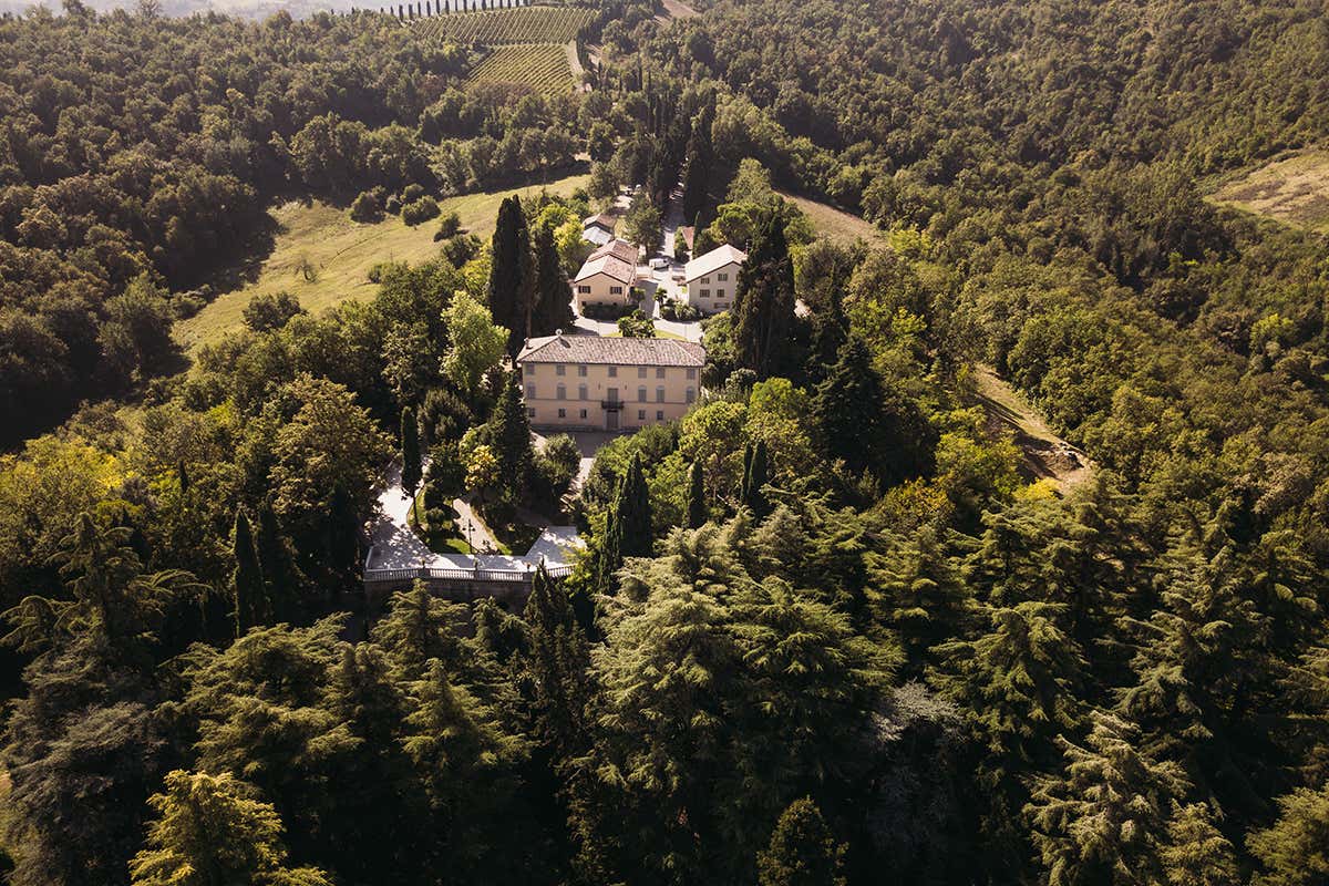 Venturini Baldini, azienda agricola immersa nella campagna reggiana Venturini Baldini, l’anima del Lambruso. Ma non solo Venturini Baldini, azienda agricola immersa nella campagna reggiana Venturini Baldini, l’anima del Lambruso. Ma non solo