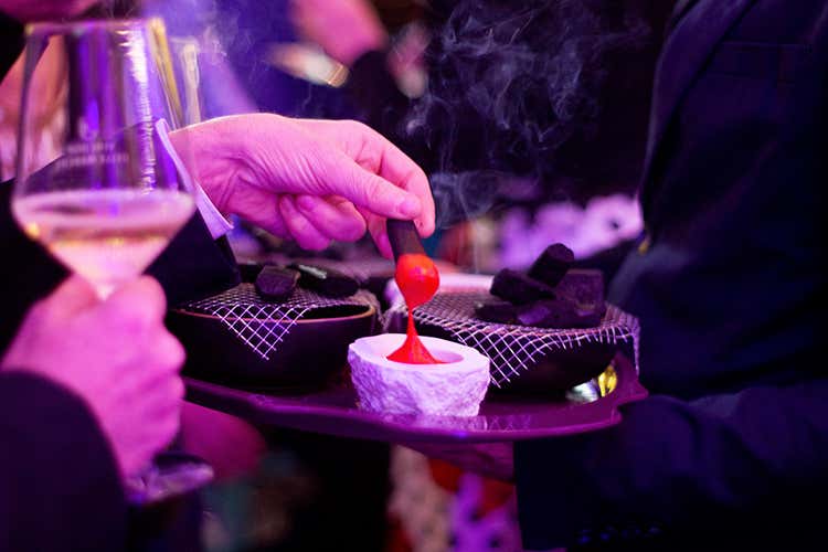 (Il Verdicchio si lancia una sfida In abbinamento ai piatti di Recanati) (Il Verdicchio si lancia una sfida In abbinamento ai piatti di Recanati)