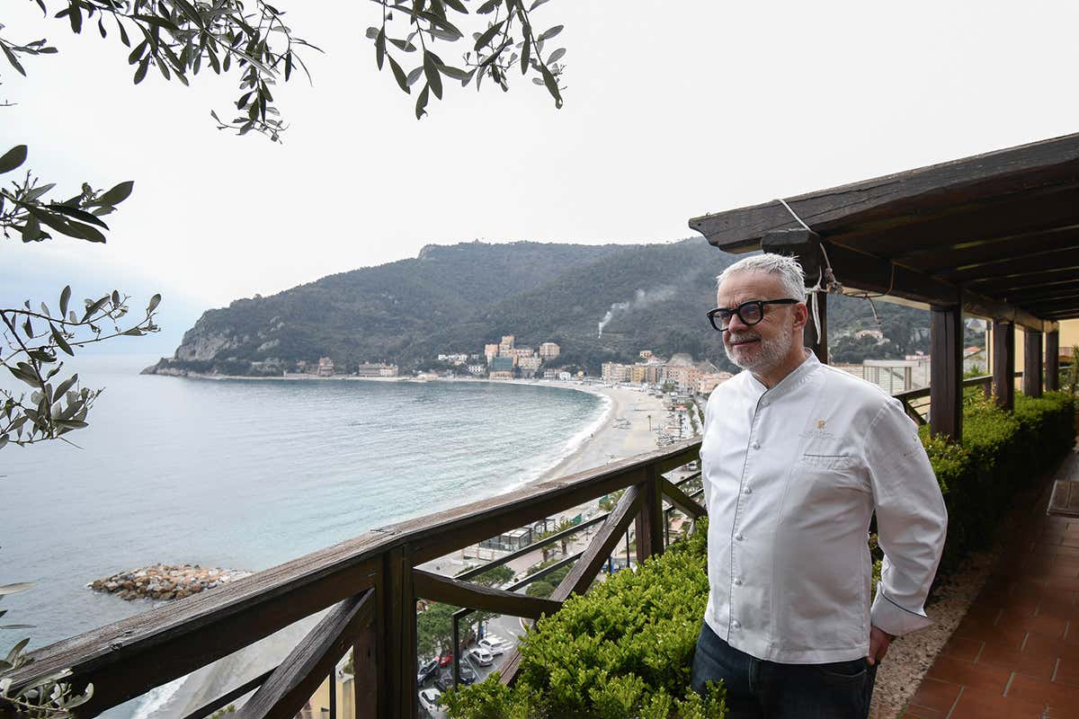 Giuseppe Ricchebuono, Il Vescovado. Foto: Benedetta Bassanelli  Cena cullati dalle onde? Ecco sei tavole incredibili
