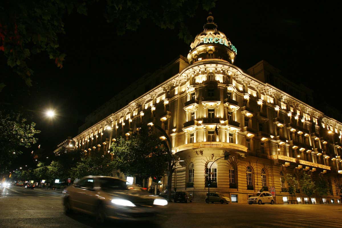 Roma via Veneto Hotel Excelsior (fonte www.turismoroma.it) Roma, svelato il progetto per riqualificare hotel e ristoranti della mitica via Veneto