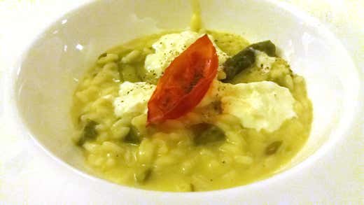 Riso carnaroli Acquerello agli asparagi, scalogno e stracciatella di burrata