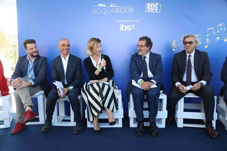 Mauro Dorigo, Marco Carpineti, Marta Cotarella, Antonio Rosati e Antonio Santarelli (Vigne di Roma, 14 aziende insieme per valorizzare i vini del Lazio) Mauro Dorigo, Marco Carpineti, Marta Cotarella, Antonio Rosati e Antonio Santarelli (Vigne di Roma, 14 aziende insieme per valorizzare i vini del Lazio)