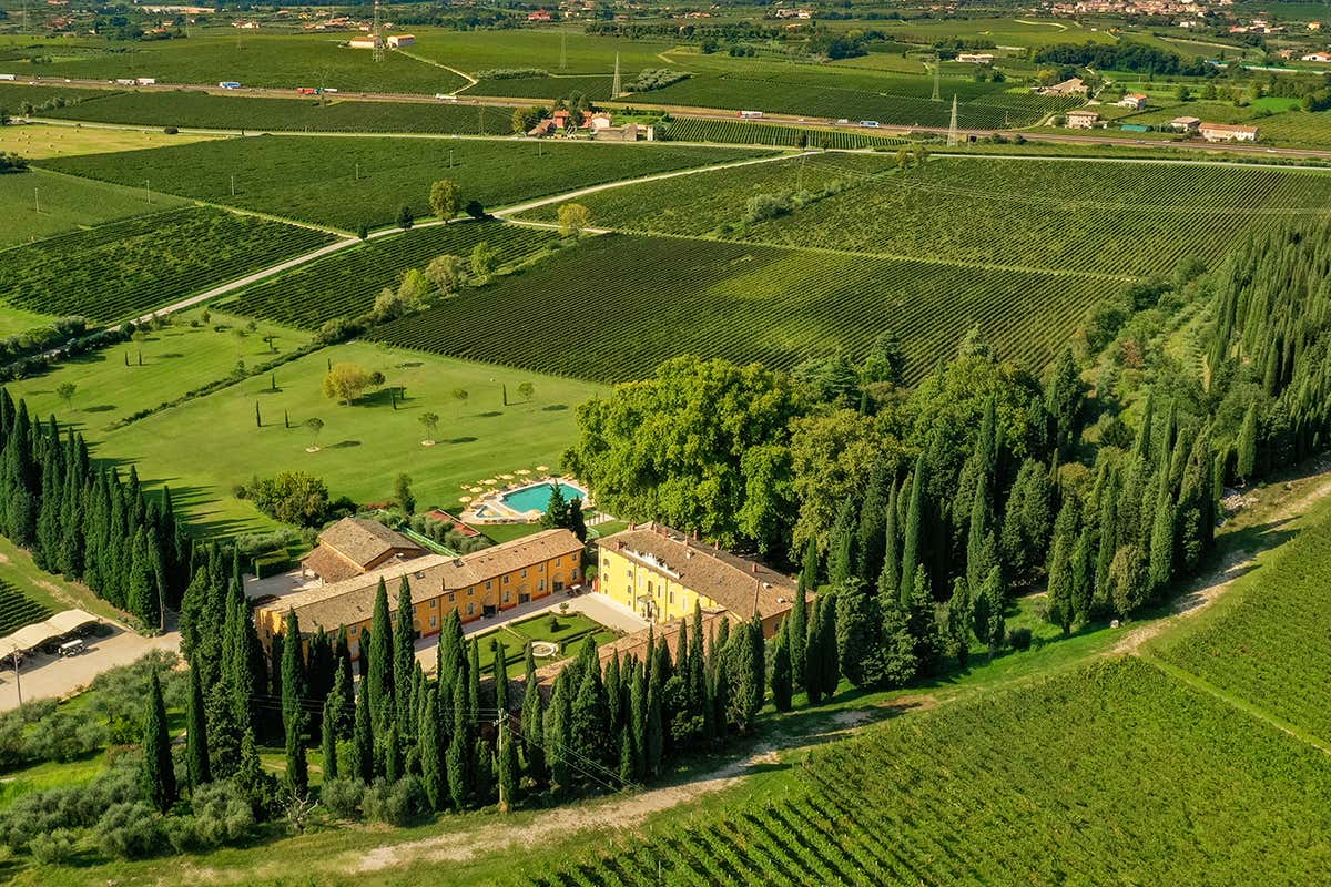 I vigneti Villa Cordevigo: immersione totale nella natura del Garda con cucina stellata