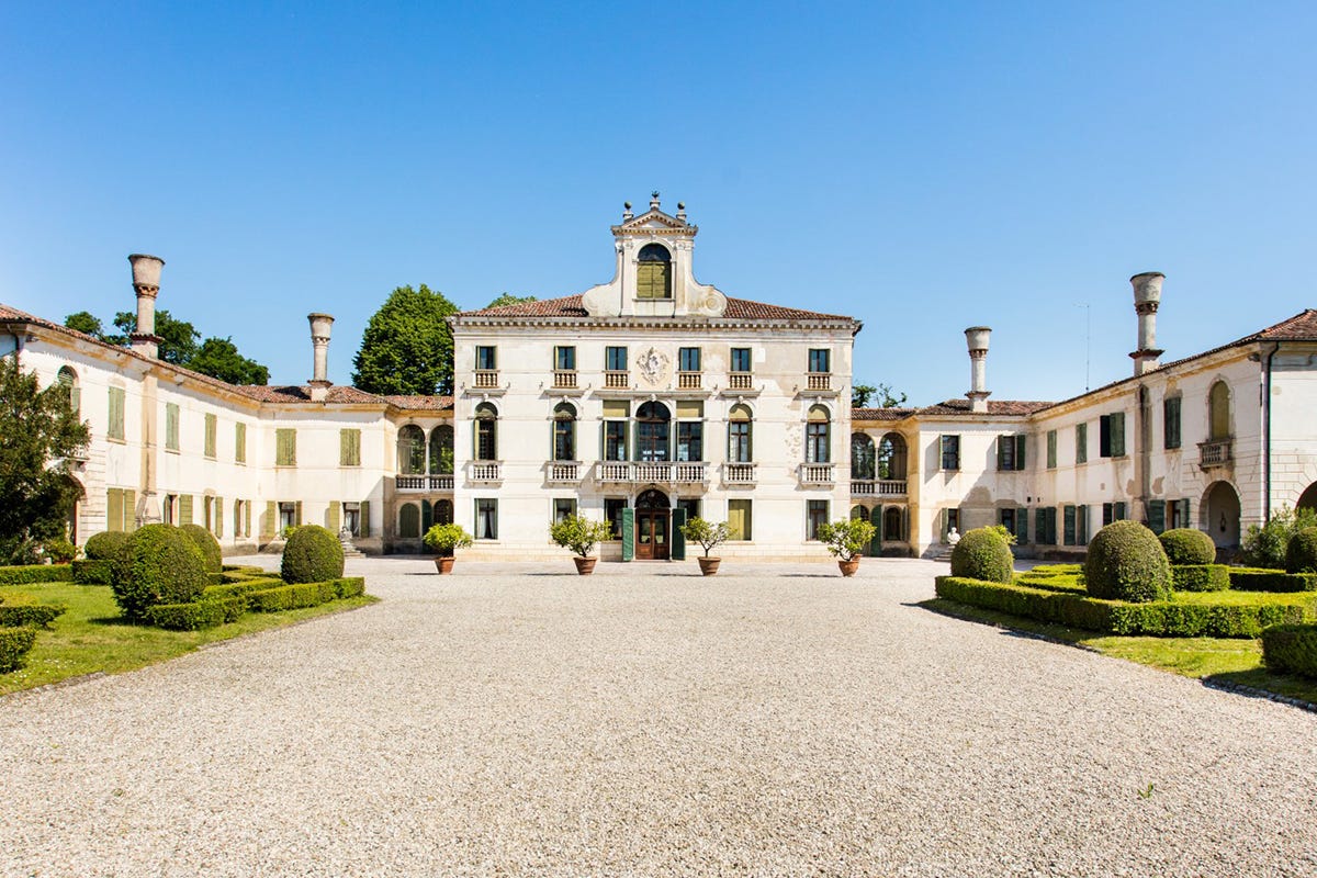 Villa Tiepolo Passi in provincia di Treviso Sei da vino, birra o cioccolato? C’è un viaggio per te in Veneto, Abruzzo e Sicilia