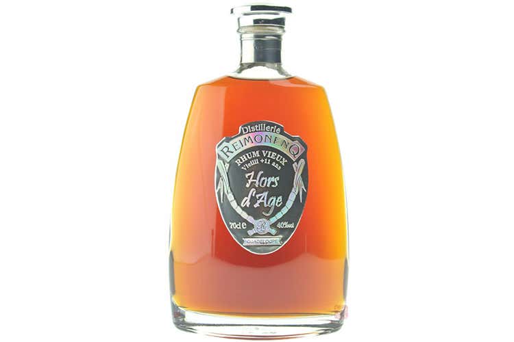 Vini e distillati per ogni gusto Pellegrini Natale Vini e distillati per ogni gusto Pellegrini Natale